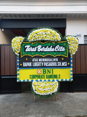 Papan Bunga Duka di Sidoluhur