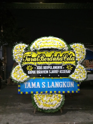Papan Bunga Duka di Sidoluhur